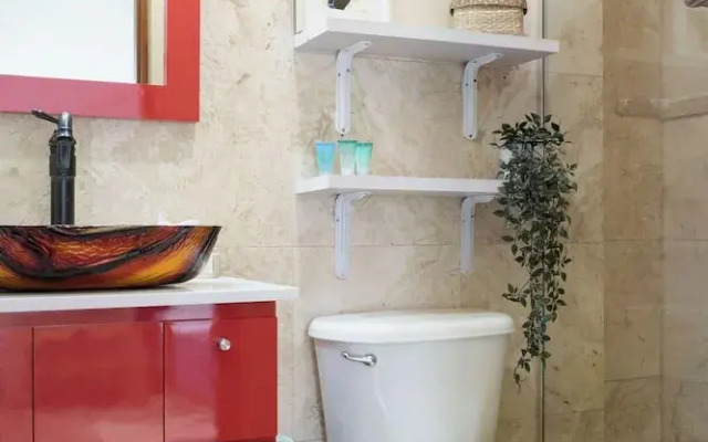 Ocean Park 3BD-3BA Pool Walktobeach