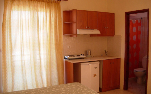 Philippos Studios & Apartments