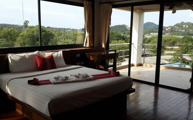 Chaweng Lakeview Condotel