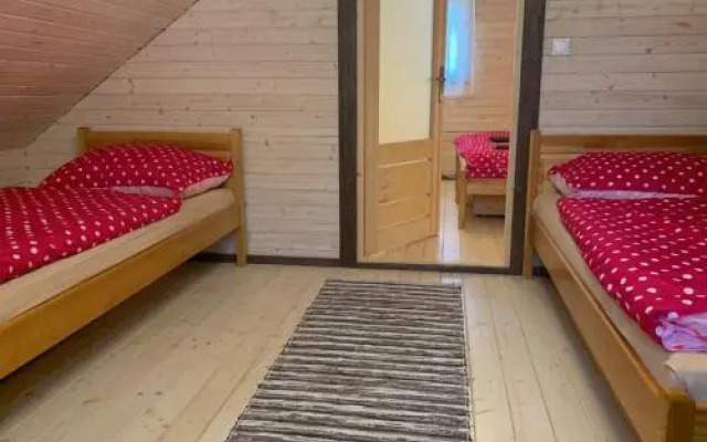 Chatovy Rezort Lopusna Dolina