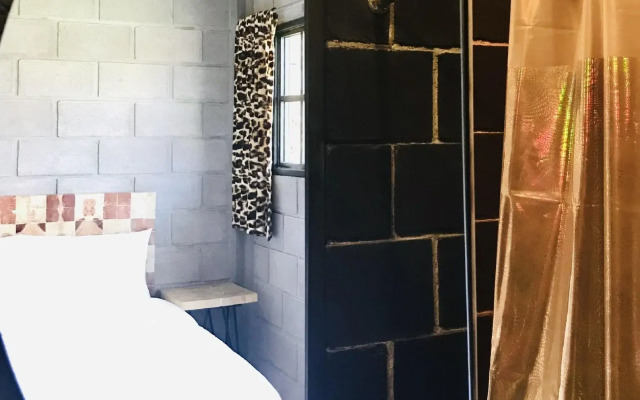 Cálido Cosmos Hotel