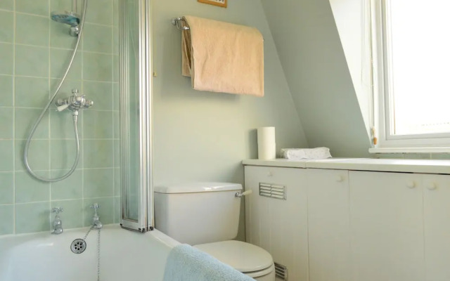 Lovely Top Floor Flat in Leafy Fulham