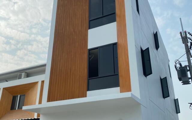 Nunglenkunmai Hotel (SHA Certified)