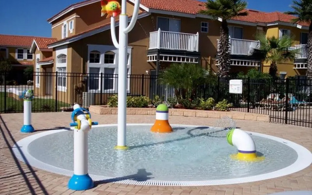 Hotel 1029 Lake Berkley Drive 4 Bedrooms,