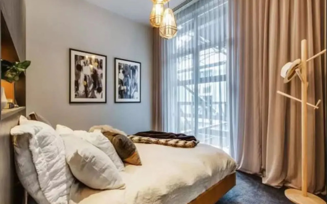 ReadySet Apartments at Glasshouse