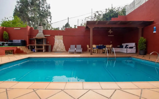 Mountain Chalet Sea Views & Pool Iptx