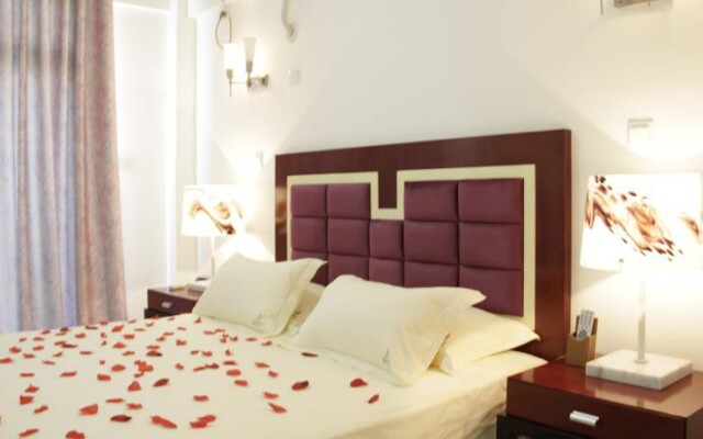 Hotel Ombaka Ritz