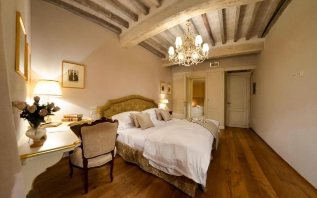 La Corte Di Ambra