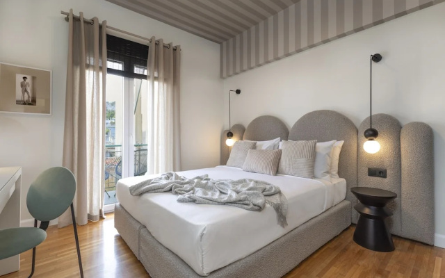Stay Chic Athens