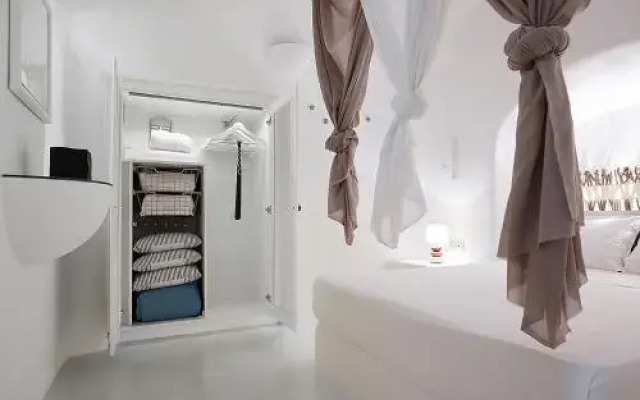 Blue Canaves Boutique Villa