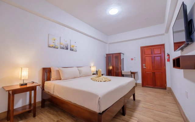 Voyager Sun & Reef Hotel