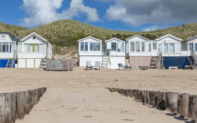 Holiday Home in Dishoek by the Beach