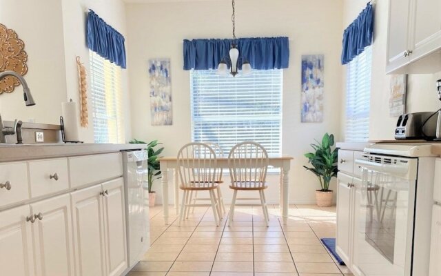 Fl Special!! Grand Cumbrian 4 Bedroom Villa by RedAwning