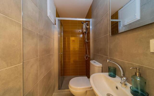 Vibrant and Central Apartment in Muratpasa