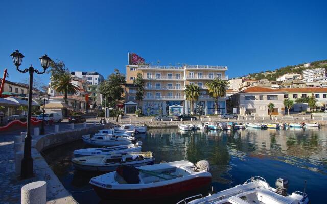 Porto Eda Hotel