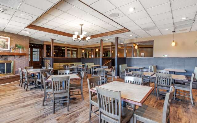 Best Western Plus Steeplegate Inn