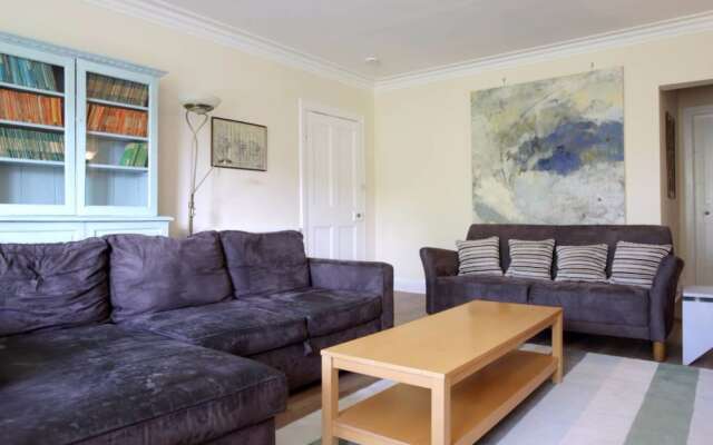 3 Bedroom Apartment With Private Entrance