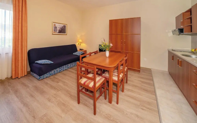 Hotel Dobrovit