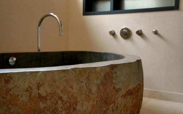 Les Regalia Hotel & SPA