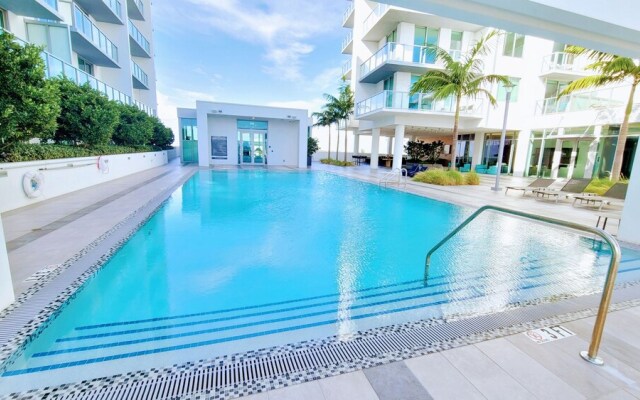 Design District Bay View Cielo Stays