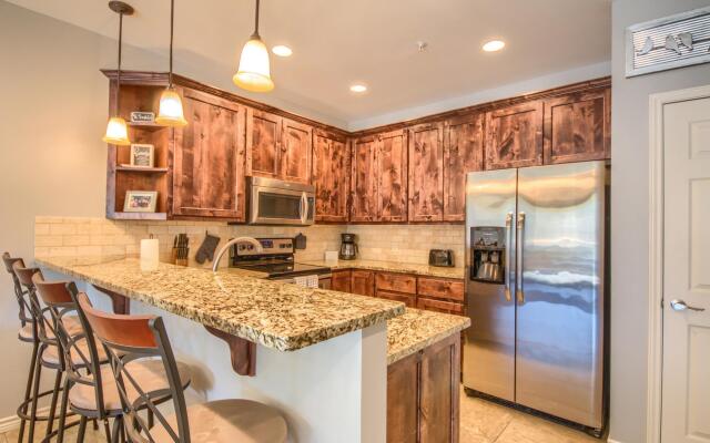 Hillside River Retreat RG 306