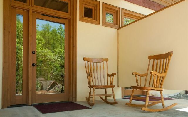 Chalet Inn Bed & Breakfast