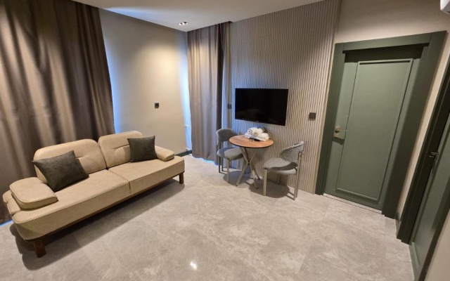 Meyde Plus Suites