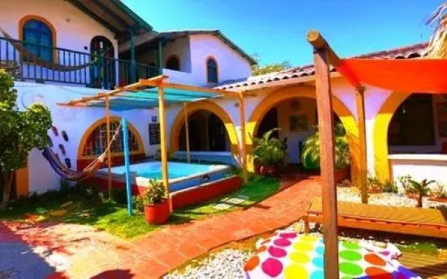 La Casa Hospedaje