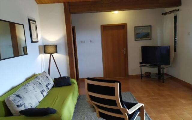 Apartment Miki - 25 m from the sea