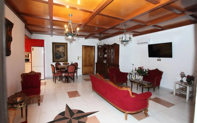 Nilly's Central Luxury Apartments