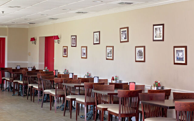 Ramada Conference Center New Iberia