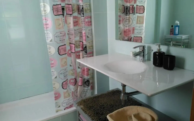 Stylish Flat, 2 Bathrooms And Swimmigpool!!