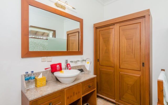 ZEN Rooms Seminyak Kunti Nuansa