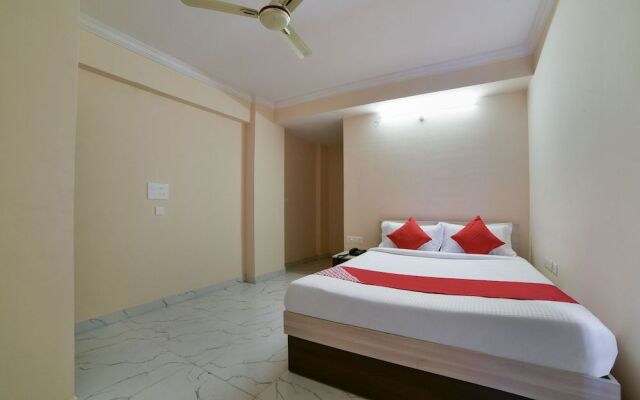 OYO 17315 Opal Residency