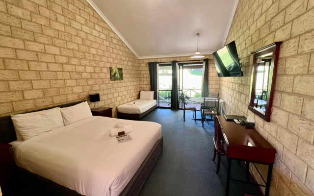 Karri Forest Motel – Guest Rooms – Pemberton