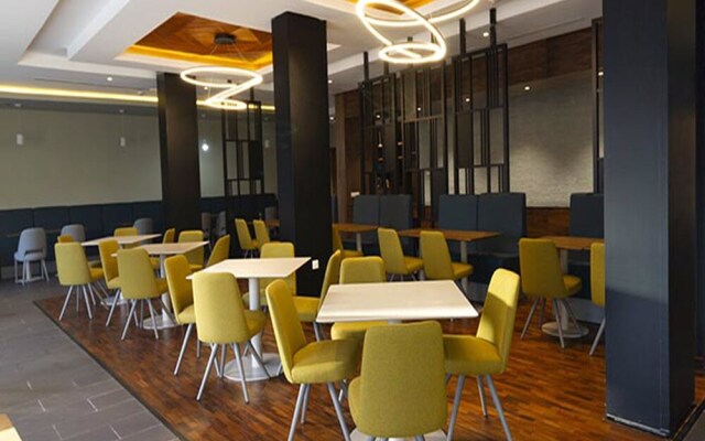 Zephyr Ifrane