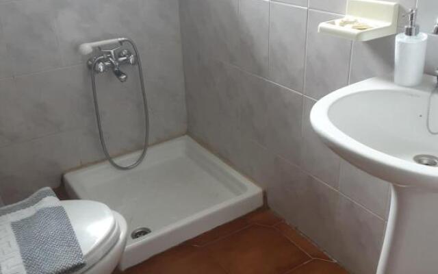 Magda Studios - Double Bed Room N4