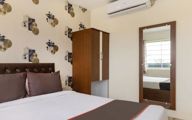 OYO Townhouse 327 C21 Mall