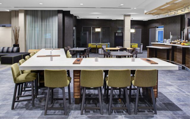 Courtyard by Marriott Atlanta Kennesaw