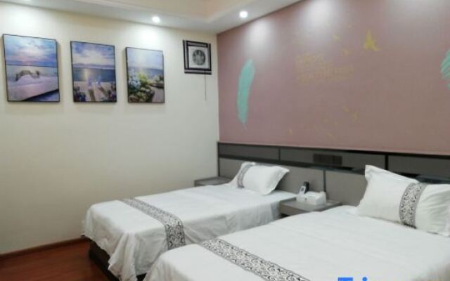 Yuxi Yuhuashi Holiday Hotel