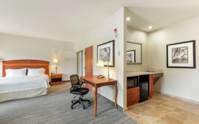 Hampton Inn & Suites Mystic