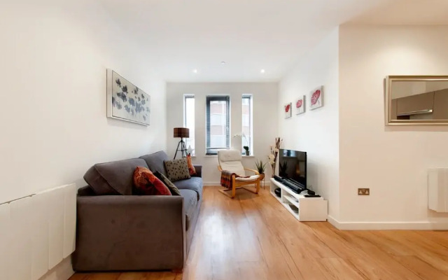 Select Serviced Accommodation - Summit House