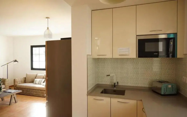 Surfers Retreat - Hostel - Adults Only