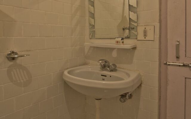 OYO 8895 Hotel Pine Grove