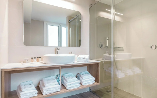 ASTIKON Xenofontos Suites