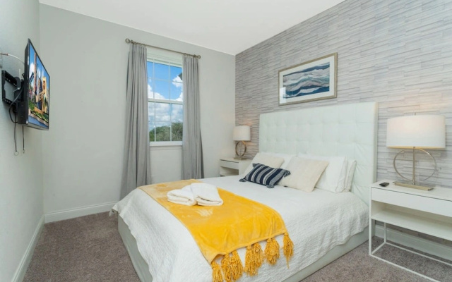 178cd Fantastic 5BD Near to Disney
