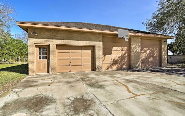 Pool & Game Room: Waterfront Harlingen Home