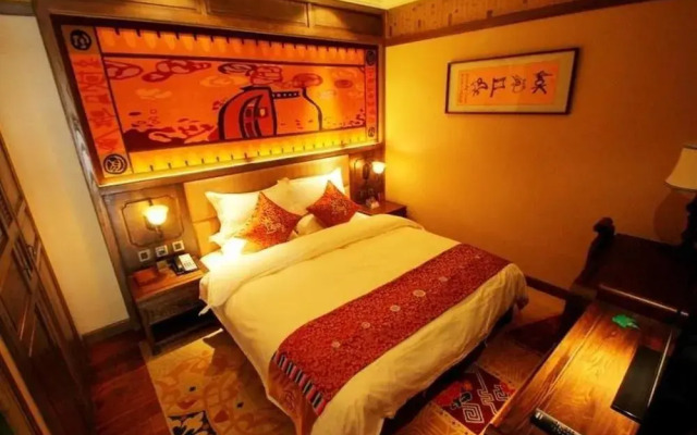 Lijiang Golden Path Hospitality