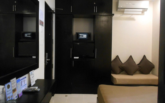 One Crescent Place