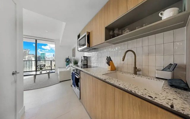DTW Miami Luxury 1BR with Urban Views